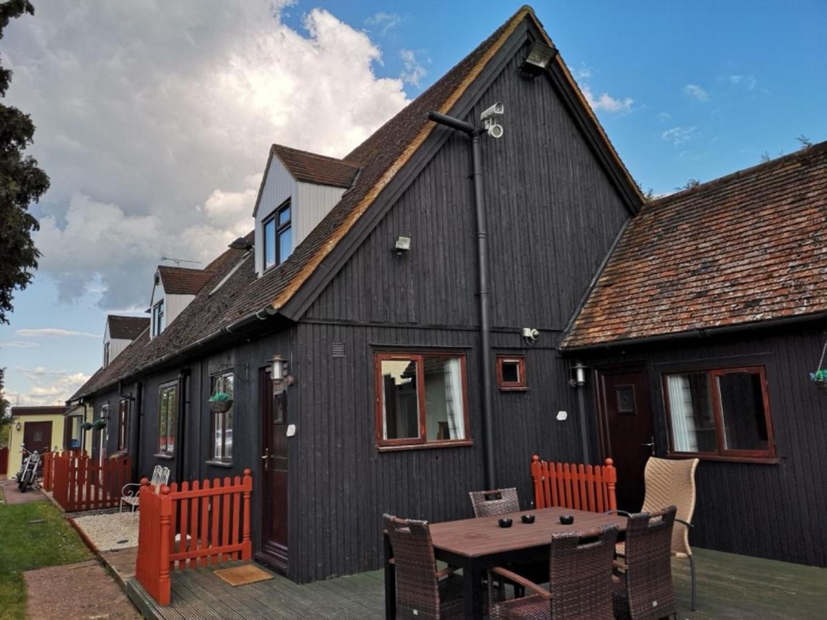 Chalet Cottages Streatley  Ngoại thất bức ảnh