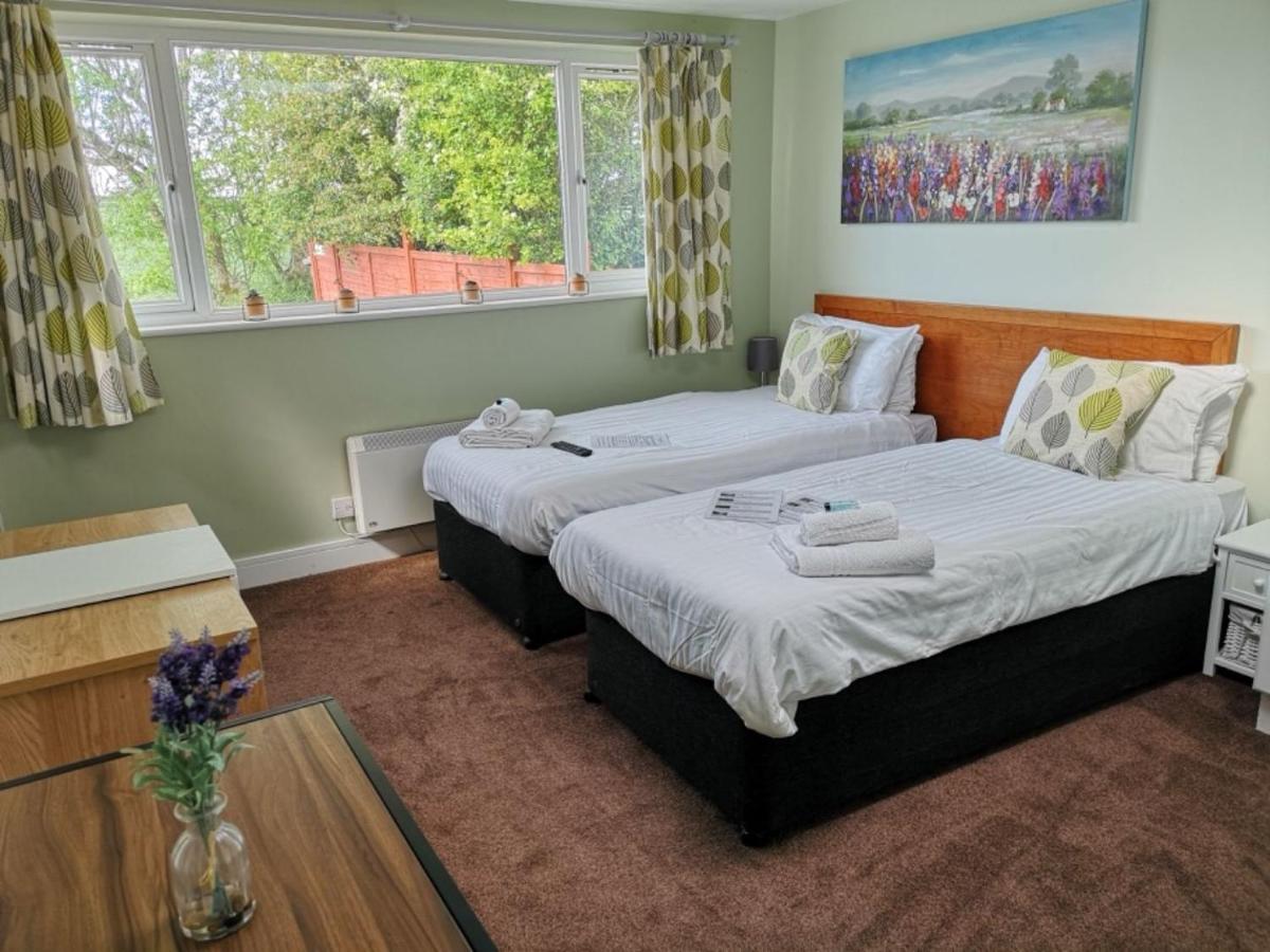 Chalet Cottages Streatley  Ngoại thất bức ảnh